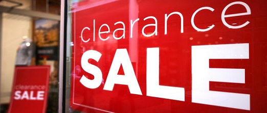 Εμπορεύματα με μικρές φθορές στη μισή τιμή